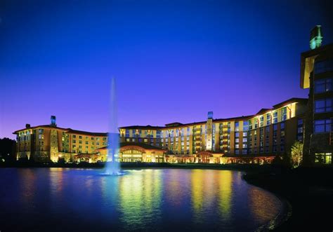 hotels close to soaring eagle casino